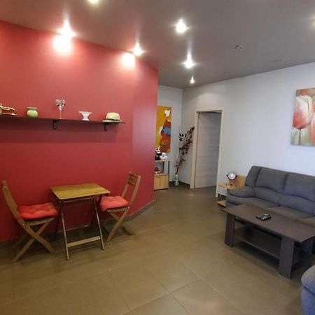 Penthouse Larry Apartment Bucharest Luaran gambar