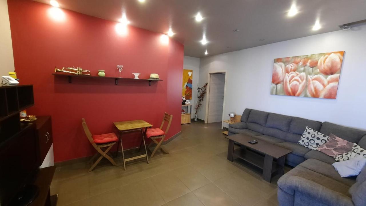 Penthouse Larry Apartment Bucharest Luaran gambar